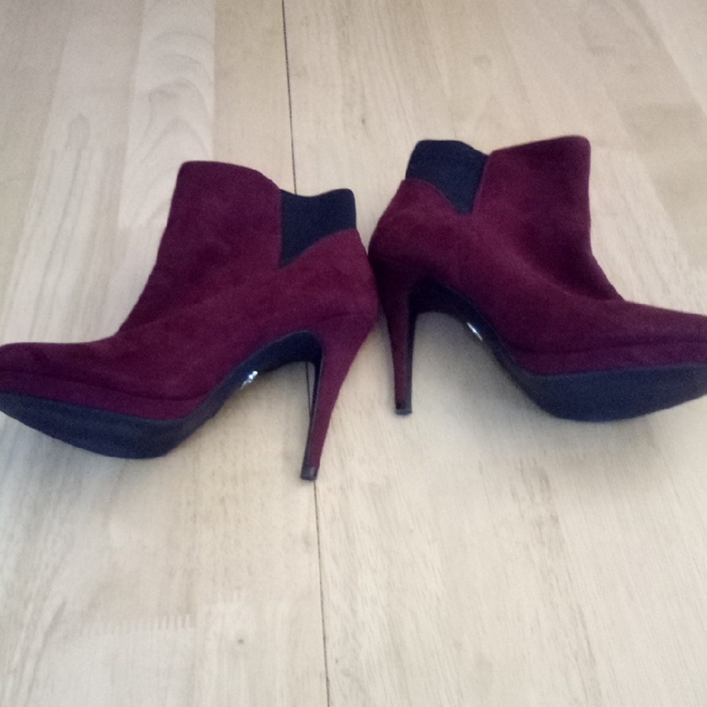 THALIA SODIElegant Burgundy Ankle Boots SIZE 7.5 M VERY GOOD CONDITION